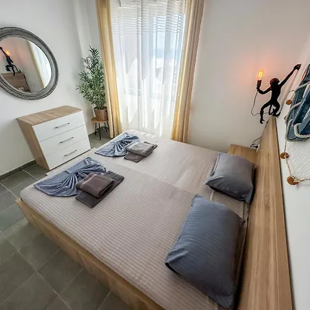 206 Aura Marine Bay View アパート *