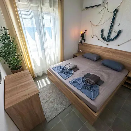 206 Aura Marine Bay View