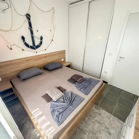 206 Aura Marine Bay View アパート *