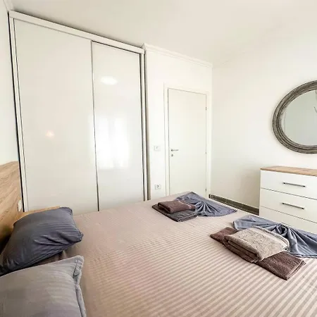 206 Aura Marine Bay View * Durrës
